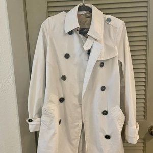 RARE! White Burberry Trench Coat- Bought Brand New and only worn 5x-LIKE NEW